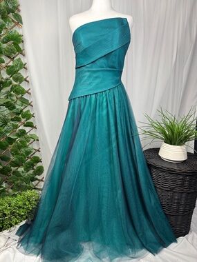 Monique Lhuillier Teal One-Shoulder Tulle Gown